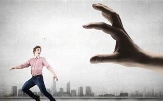 梦见被追赶(梦见被别人追赶拼命逃跑)